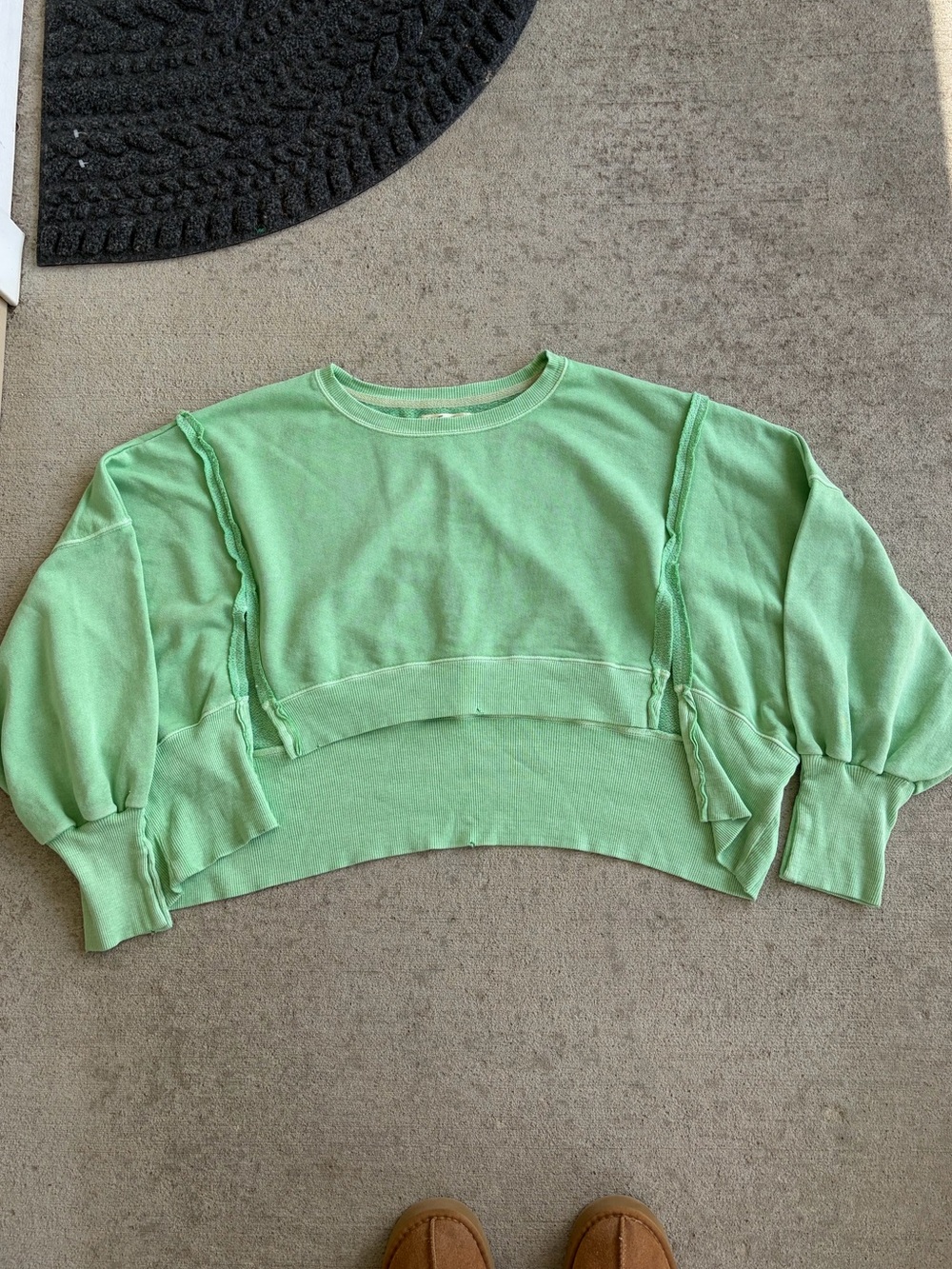 We the free Camden cropped sweatshirt fleece light green meadow NWOT top - Picture 6 of 7